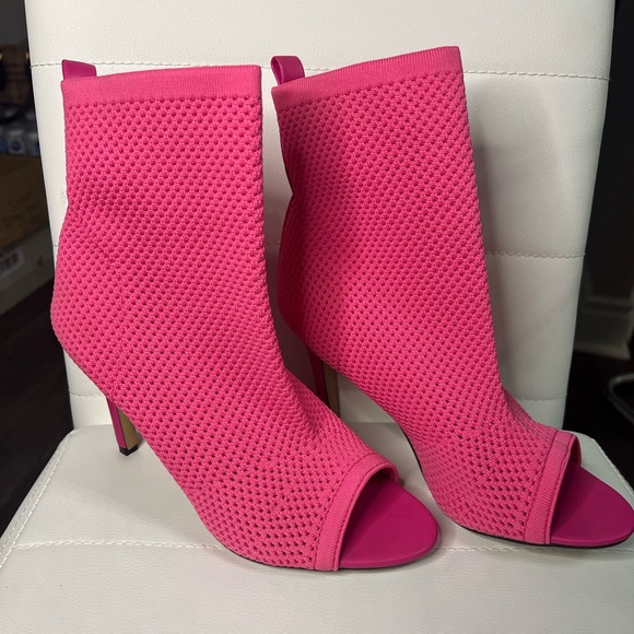 Pink Open Toe Heels 💕 - Picture 2 of 4